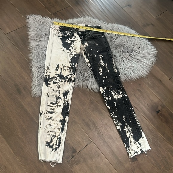 True religion distressed jeans - Picture 17 of 17